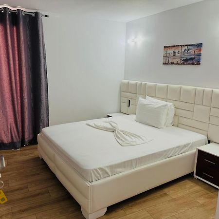 Fori'S Rooms Himarë Dış mekan fotoğraf