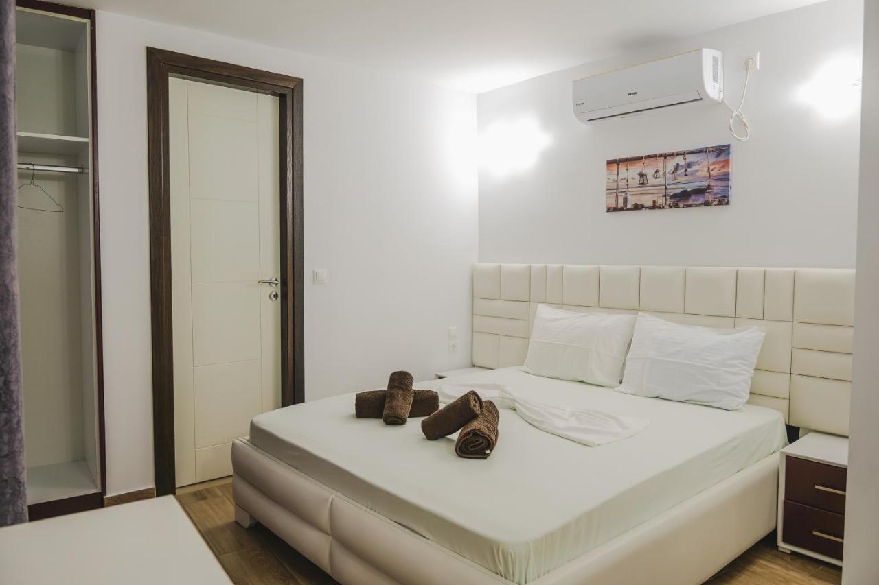 Fori'S Rooms Himarë Dış mekan fotoğraf