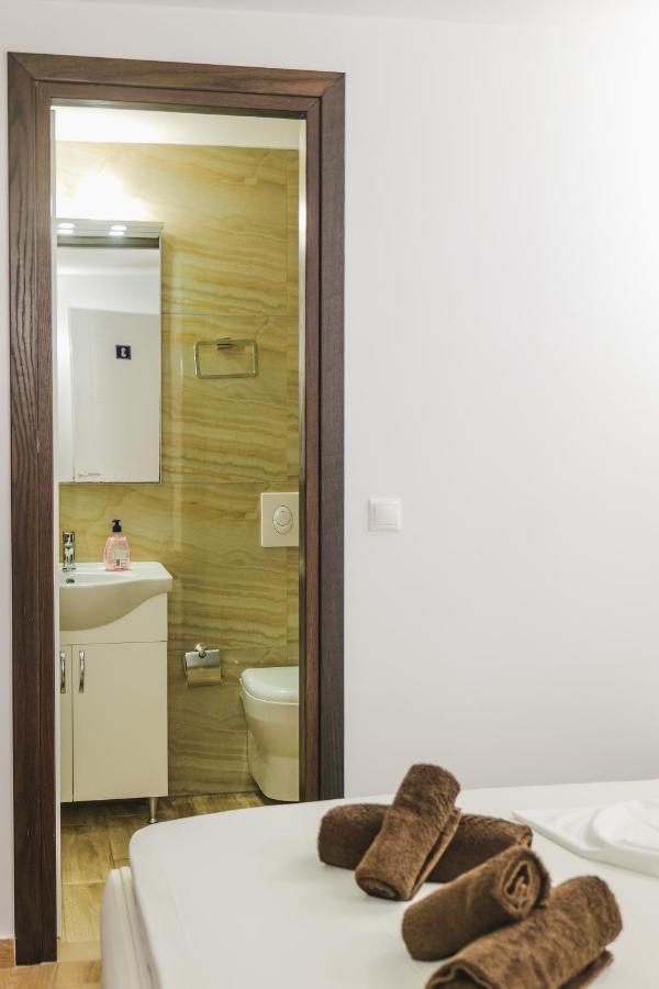 Fori'S Rooms Himarë Dış mekan fotoğraf