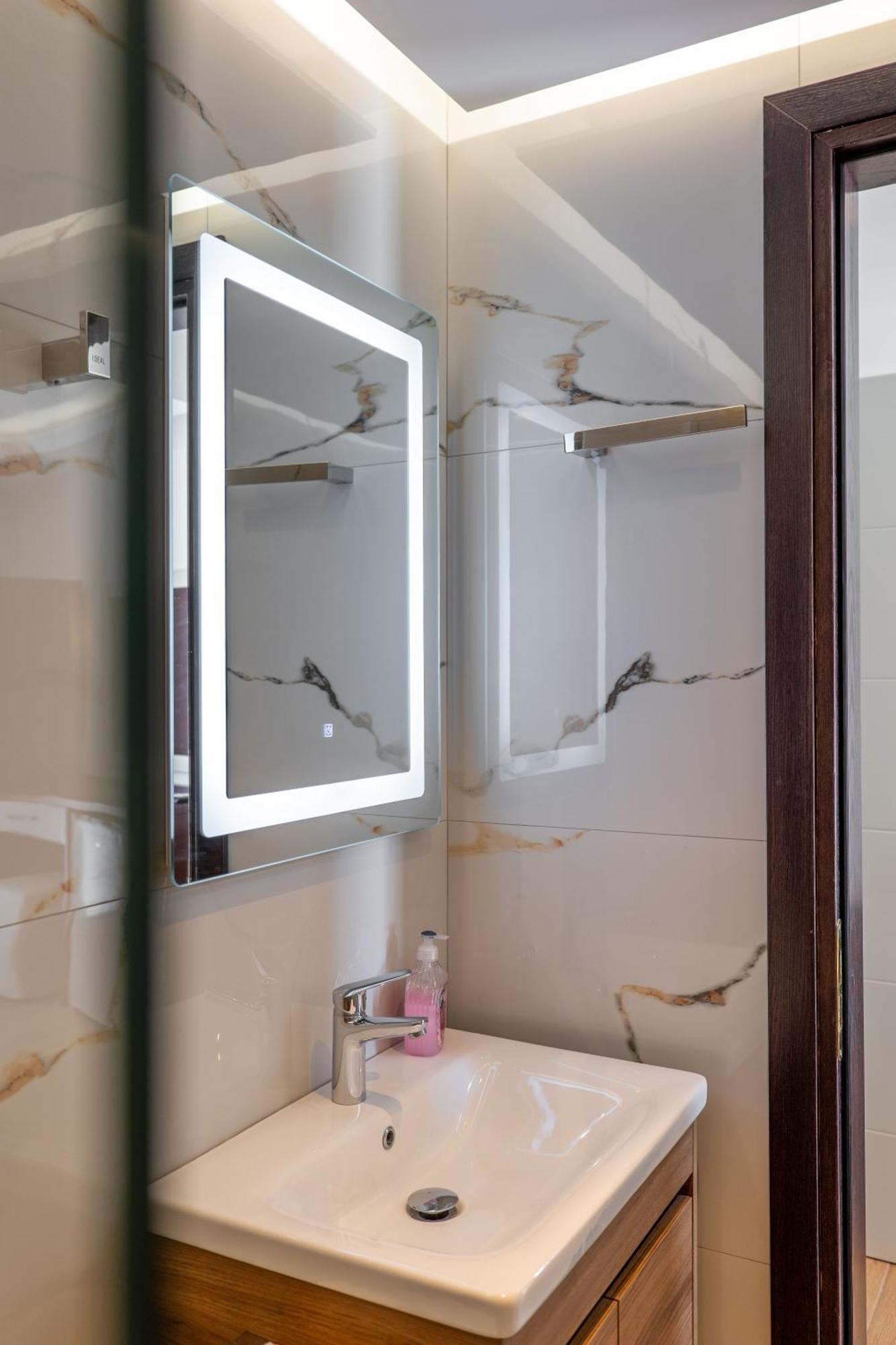 Fori'S Rooms Himarë Dış mekan fotoğraf