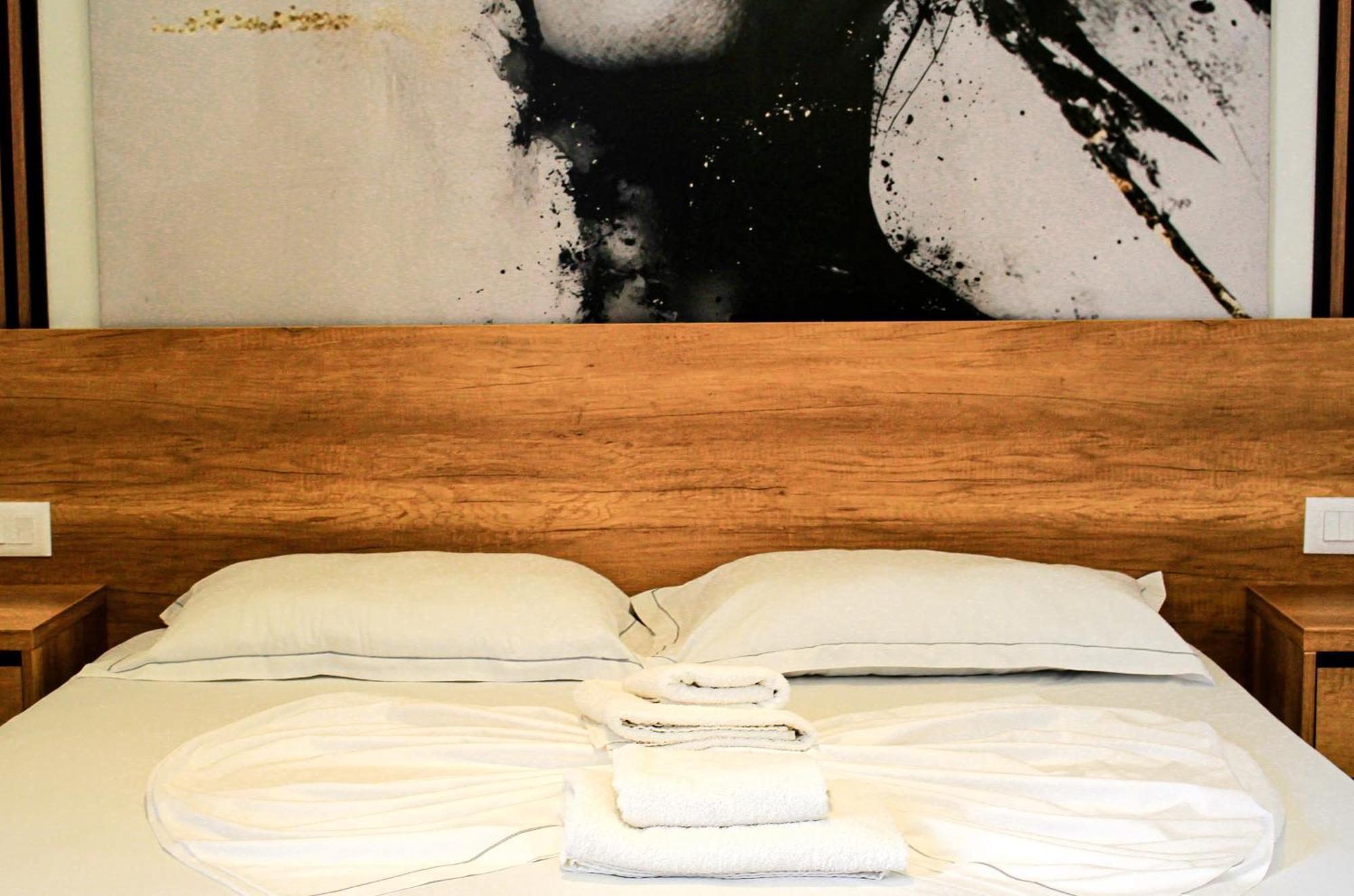 Fori'S Rooms Himarë Dış mekan fotoğraf