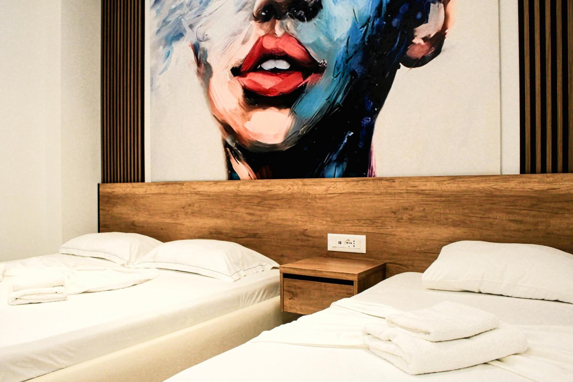 Fori'S Rooms Himarë Dış mekan fotoğraf