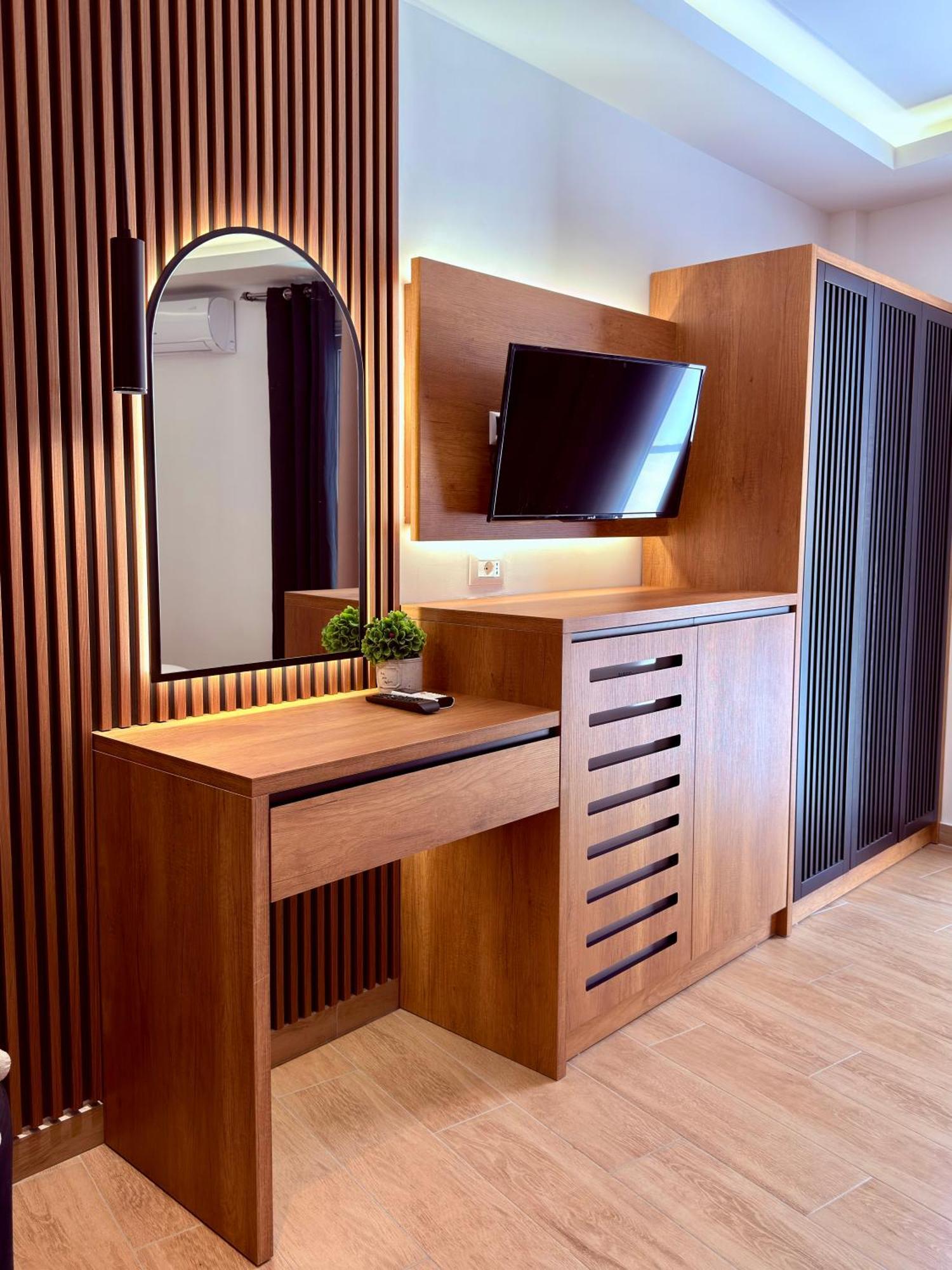 Fori'S Rooms Himarë Dış mekan fotoğraf